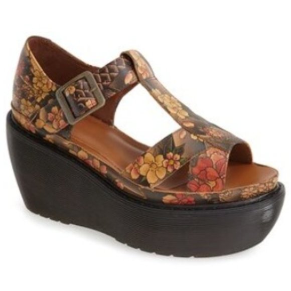RARE Dr. Martens Adaya Tattoo Koi Fish Floral Wedge Sandals Shoes Women's Size 7 - Picture 3 of 16